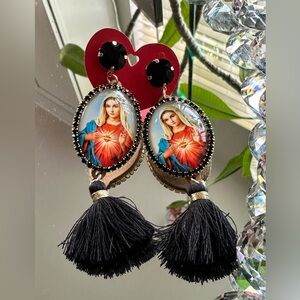 Virgin Mary “Guadalupe” glass front beautiful earrings! 💚🤍❤️ 4” long